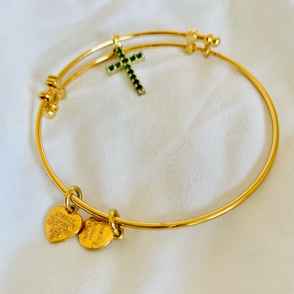 Angelica bangle with charms